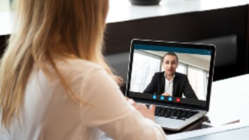 Management à distance : comment maintenir le lien ?